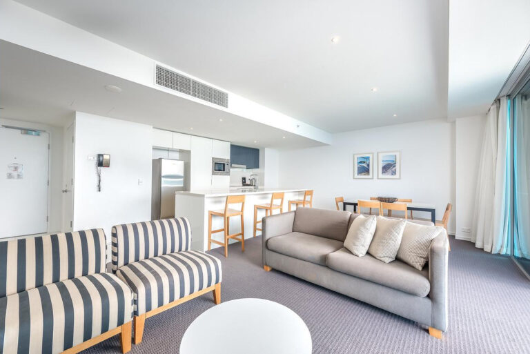 Holiday Home Management Services: Complete Guide for Owners and Investors